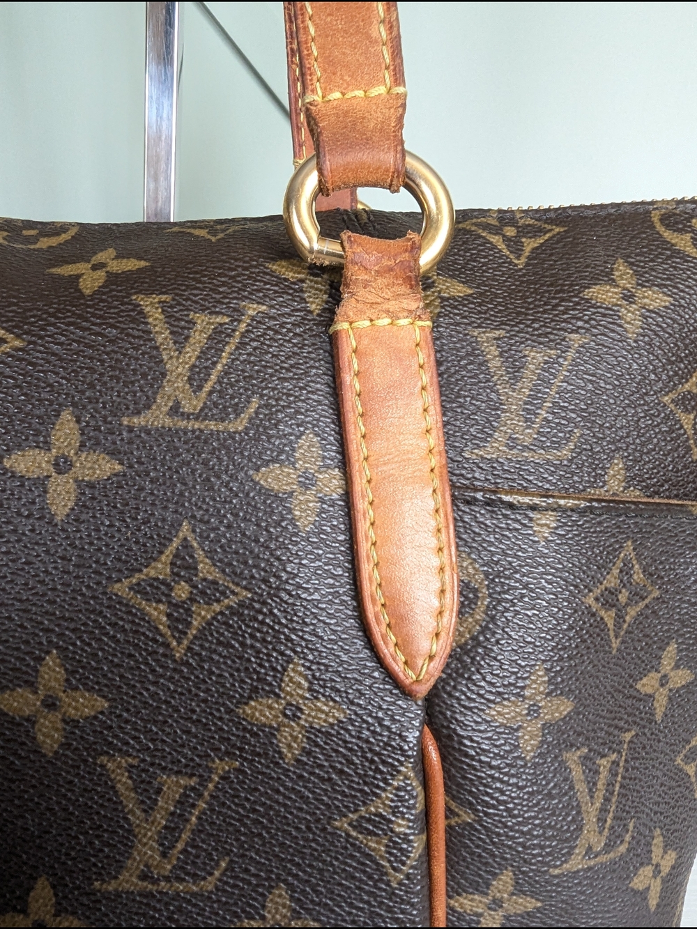 Louis Vuitton Totally PM. Monogram Tote Bag - Picture 8 of 16
